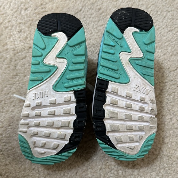 Nike Air Max 90 Hyper Turquoise 9C - Picture 3 of 4